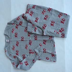 Two Piece Pajama Pant Set XO Hugs & Kisses MEDIUM Gray Red